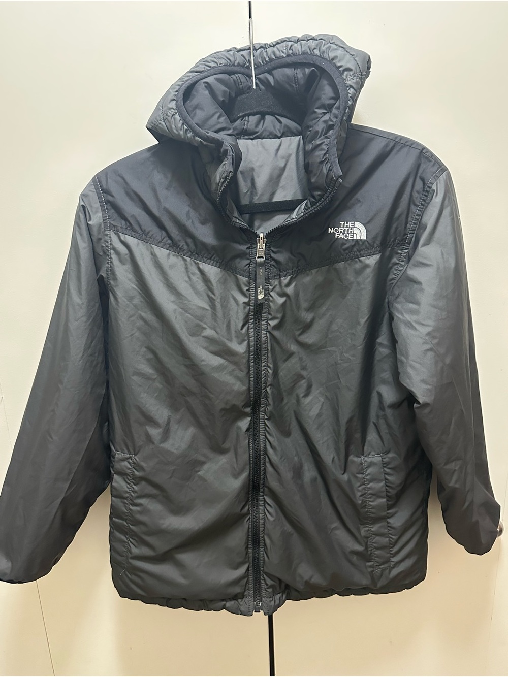 The North Face Boys Reversible Hooded Jacket Gray/Black Size L (14-16)